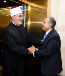 وزير الخارجية يستقبل مفتي الجمهورية لبحث تعزيز التعاون المشترك.