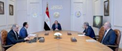 الرئيس السيسي إجتمع اليوم مع مدبولي، ووزير السياحة والآثار،و محمد السعدي