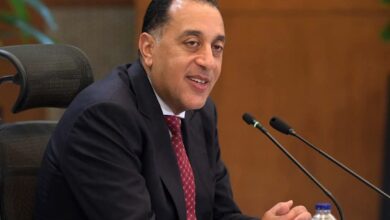 رئيس الوزراء يهنئ الدكتور خالد العناني بفوزه بمنصب مدير منظمة اليونسكو. 