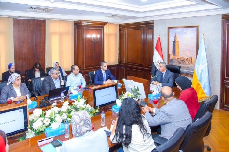 محافظ الإسكندرية يستقبل نائب وزير الصحة لبحث تطوير الخدمات الصحية