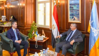 محافظ الإسكندرية يستقبل نائب وزير الصحة لبحث تطوير الخدمات الصحية