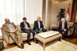 هيئة الدواء المصرية تستقبل وفدًا من منظمة الصحة العالمية لتعزيز التعاون في مجال الرقابة الدوائية.