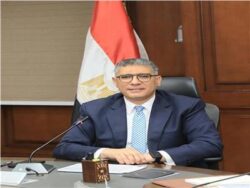 محافظ الجيزة يعلن شروط الانضمام لمنظومة إحلال التوك توك بالسيارة الحضارية