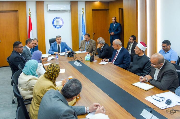 محافظ الإسكندرية يتابع من غرفة العمليات الرئيسية سير انتخابات مجلس النواب