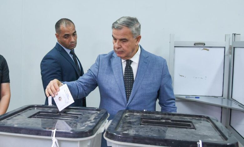 محافظ الإسكندرية يُدلي بصوته في انتخابات مجلس النواب 2025