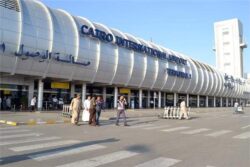 السياحة تنفي زيادة رسوم تأشيرة دخول مصر