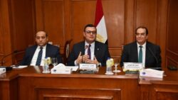 الرئيس السيسي يوجه بتوفير حياة كريمة وسكن بديل لأهالي المناطق العشوائية