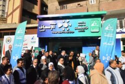 محافظ أسيوط يفتتح صيدلية "إسعاف 24" بحي شرق .