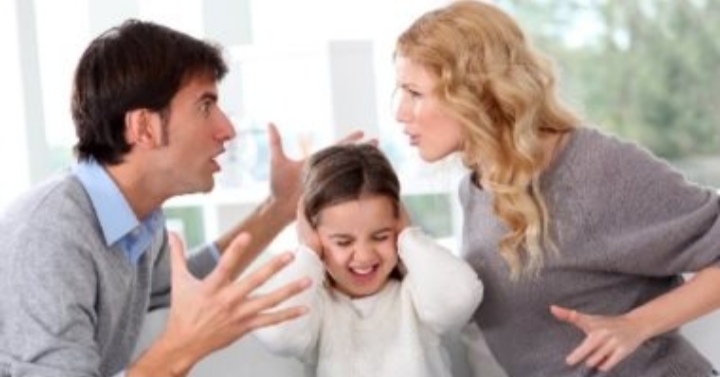 أخطاء الآباء يتوارثها الأبناء بل تعد إرثٌ ثقيل تتوارثه البنات قبل الأبناء.