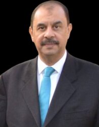 محافظ سوهاج يعلن عن إتاحة التصديق القنصلي على المستندات بمكاتب البريد