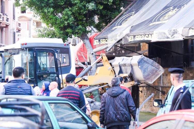 محافظ الإسكندرية يتفقد شارع زين العابدين وسوق الغيط الصعيدي بحي وسط