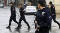 انفجار طرد بريدي داخل مجمع سكني فاخر بإسطنبول يصيب 3 أشخاص ويثير حالة من الذعر