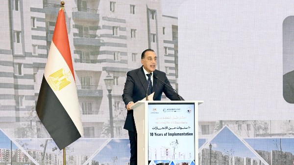 مدبولي يتابع ملف حصر التكلفة الاقتصادية لأعداد اللاجئين والمهاجرين المقيمين بمصر