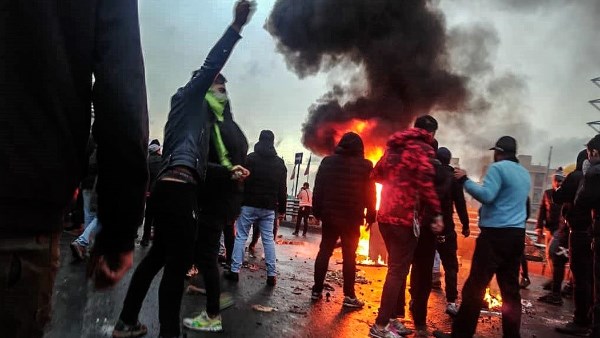 مقتل عنصرين من الحرس الثوري الإيراني في اضطرابات كرمانشاه