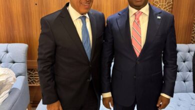 وزير الخارجية يؤكد لنظيره السوداني حرص مصر على دعم السودان في هذه المرحلة الدقيقة