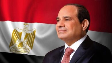 أدّى السيد الرئيس عبد الفتاح السيسي صلاة الفجر بمسجد العزيز الحكيم بمنطقة المقطم، إيذانًا بافتتاح المسجد،