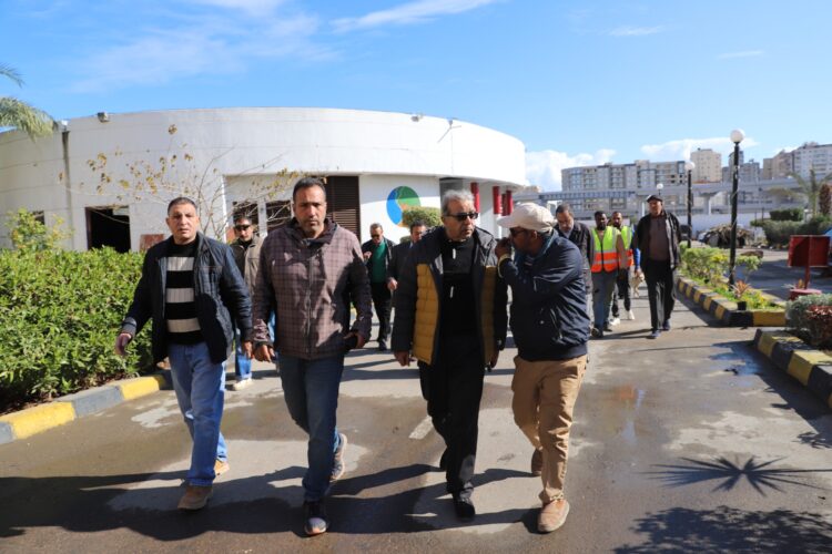 رئيس شركة الصرف الصحي بالإسكندرية يتفقد محطة رفع الرأس السوداء