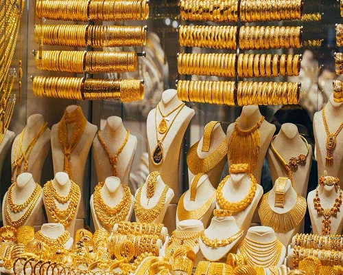 الذهب يتراجع اليوم نسبياً