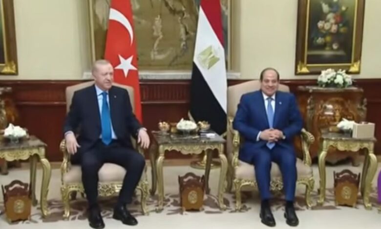 بدء المباحثات الرسمية بين الرئيس السيسي ونظيره التركي بقصر الاتحادية