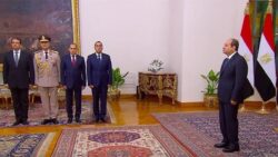 الرئيس السيسي يؤكد خلال اجتماعه بالحكومة الجديدة على أهمية الإعلام