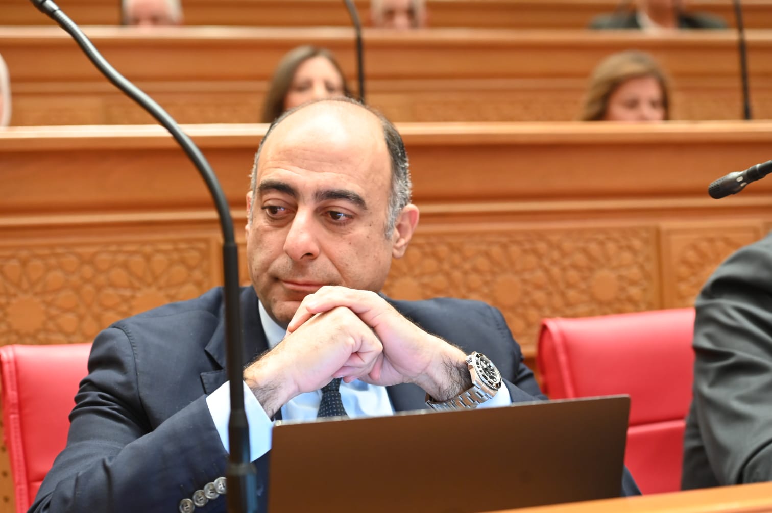 نائب برلماني يحذر من شلل مروري بسبب توقف ترام الرمل بالإسكندرية