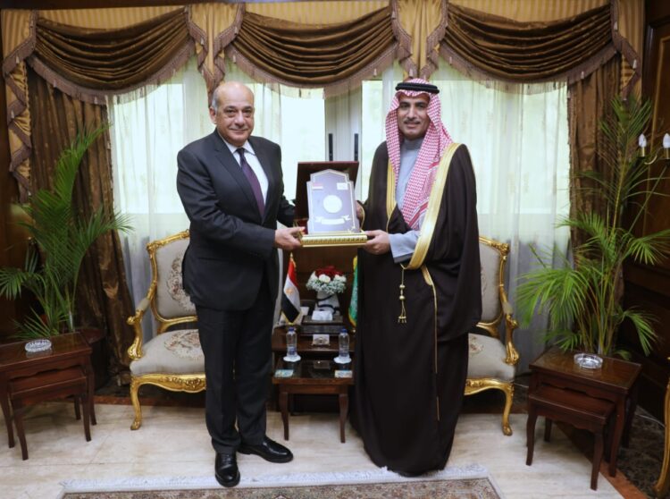 الهيئة العامة لميناء الأسكندرية تستقبل رئيس الهيئة العامة للموانئ السعودية
