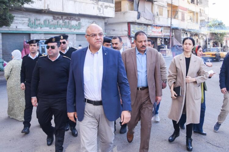 محافظ الإسكندرية جولة تفقدية لمتابعة سيولة الحركة المرورية بنطاق شرق