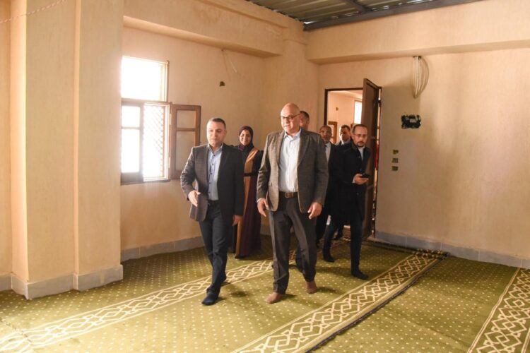محافظ الإسكندرية يفتتح مسجد الحاجة زينب نوار بحي شرق بعد تطويره