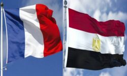 السيسي وماكرون يبحثان تطورات الأوضاع في المنطقة هاتفياً