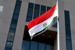 أمين العلاقات الخارجية مصر تؤمن مواطنيها في الإمارات بحزم ودبلوماسية