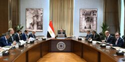 رئيس الوزراء يترأس اجتماع لجنة إدارة الأزمات المركزية لمتابعة تداعيات التصعيد العسكري بالمنطقة