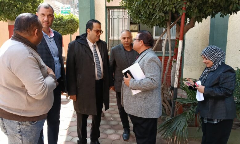 وكيل وزارة التربية والتعليم بالغربية يتابع مدارس إدارة غرب طنطا