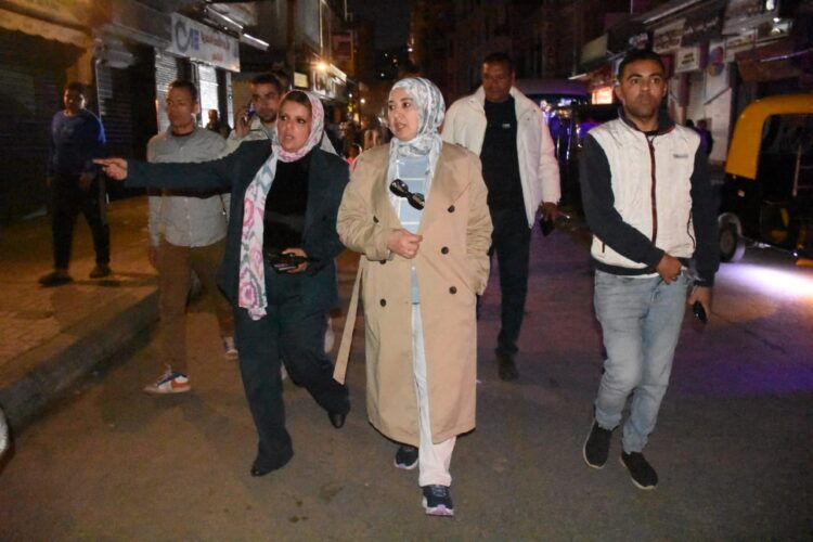 في ثالث أيام التنفيذ.. نائب محافظ الإسكندرية تتابع تطبيق قرار غلق المحال العامة بحي شرق