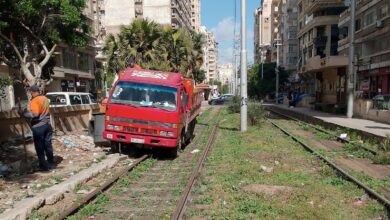 محافظ الإسكندرية يوجه بسرعة رفع المخلفات من محيط الترام