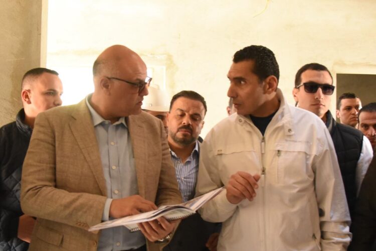 وزير الشباب والرياضة ومحافظ الإسكندرية يتفقدان منتدى الشباب بأبو قير