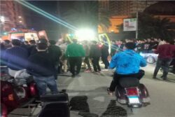 خطوات عابرة انتهت بمأساة.. سقوط مواد بناء من الطابق الـ14 يُنهي حياة سيدة وطالب بالمحلة