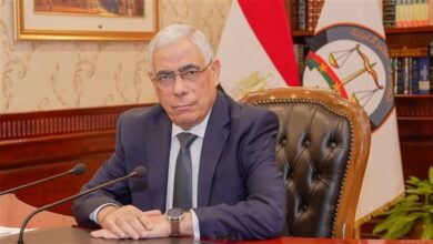 النائب العام يحظر النشر فى واقعة إلقاء سيدة لنفسها من الطابق 13 بالإسكندرية.
