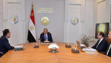الرئيس عبد الفتاح السيسي يجتمع برئيس مجلس الوزراء ووزيري المالية والتخطيط والتنمية الاقتصادية.