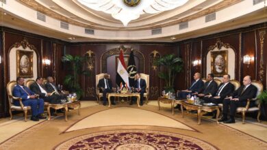 وزير الداخلية يبحث التعاون المشترك مع نظيره السوداني