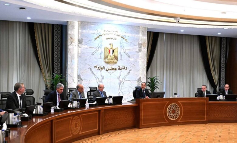 رئيس الوزراء يترأس اجتماع اللجنة المركزية لإدارة الأزمات.