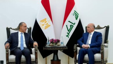 وزير الخارجية يبحث مع نظيره العراقي في بغداد سبل خفض التصعيد ودعم الأمن