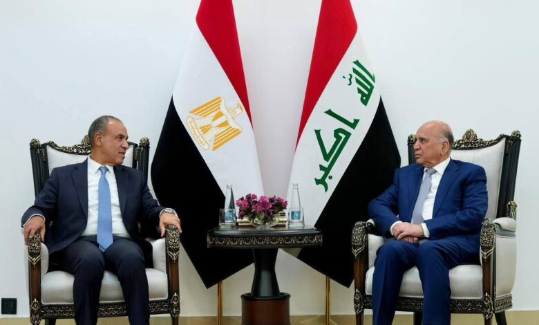 وزير الخارجية يبحث مع نظيره العراقي في بغداد سبل خفض التصعيد ودعم الأمن