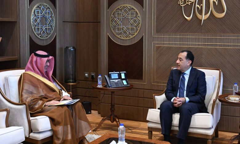 مدبولي يستقبل سفير خادم الحرمين الشريفين لدى مصر لبحث تعزيز التعاون المشترك