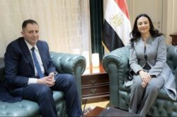 وزيرة التضامن ومحافظ دمياط يشهدان توقيع "عقد اتفاق للإنتفاع بقطعة أرض برأس البر.