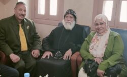 قيادات "الجيل الديمقراطي " وجريدة "المساء العربي " .. يهنئون الأنبا بيشوي بدرنكة .