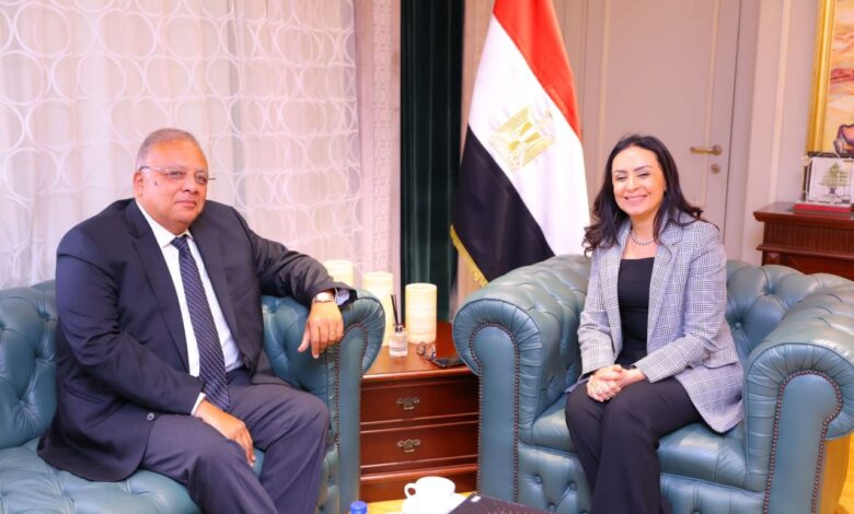 وزيرة التضامن تبحث تعزيز الحماية الاجتماعية مع القومي لحقوق الإنسان