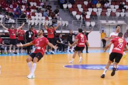 الأهلي يتوج بلقب دوري المحترفين لكرة اليد بعد الفوز على الزمالك