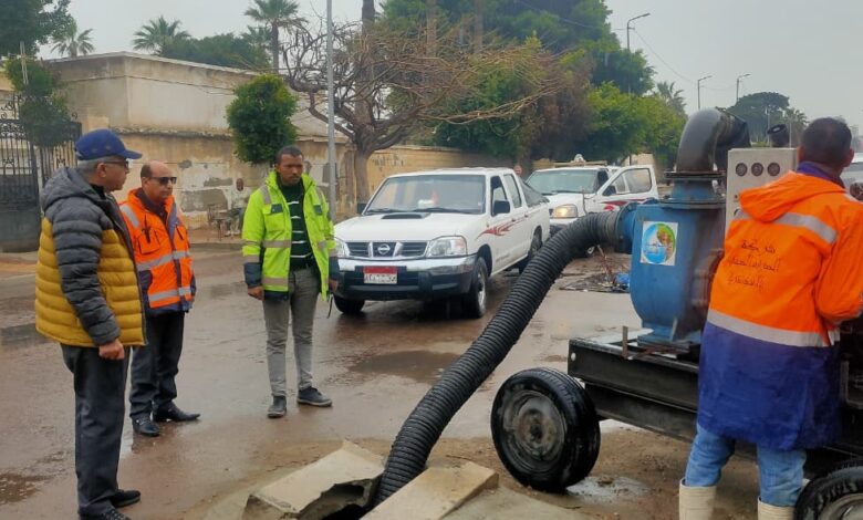 الصرف الصحي بالإسكندرية تستمر في حالة الطوارئ لمواجهة تقلبات الطقس