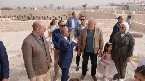 الملك أحمد فؤاد الثانى يزور قلعة قايتباي بالإسكندرية