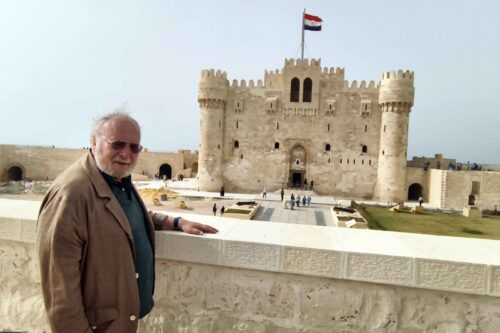 الملك أحمد فؤاد الثانى يزور قلعة قايتباي بالإسكندرية